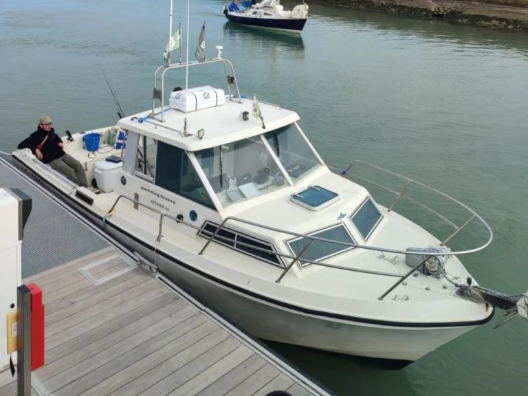 arcoa yachting france artaban 760 między profesjonalistami a osobami prywatnymi w La Vieille Perrotine