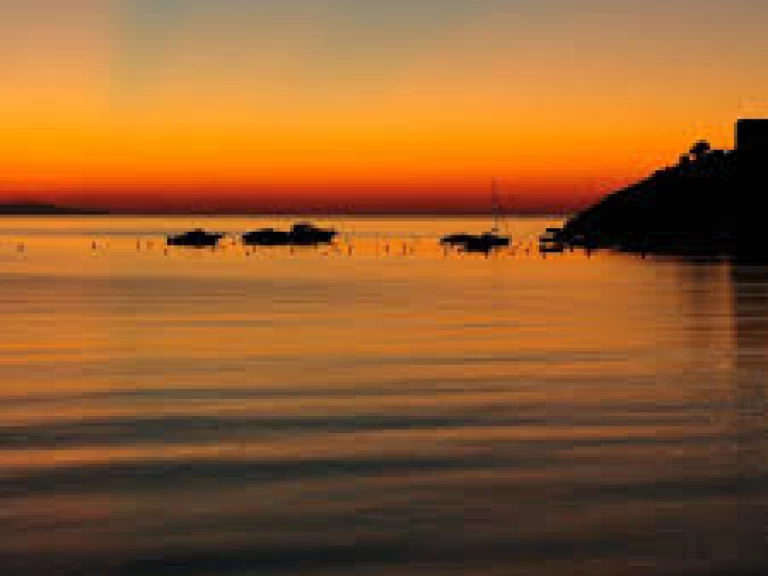 Wynajem łodzi La Spezia tanio 7