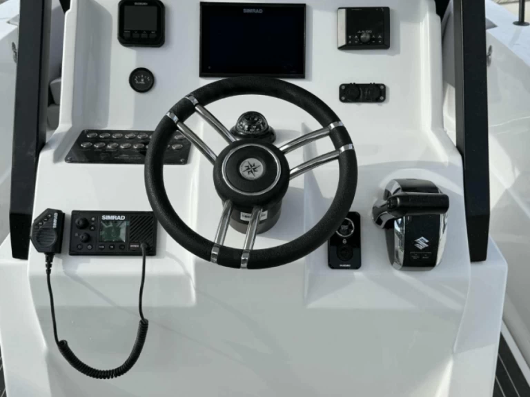 Wynajmij Motorówka z lub bez skippera GRANDE MARE 29 w Trogir