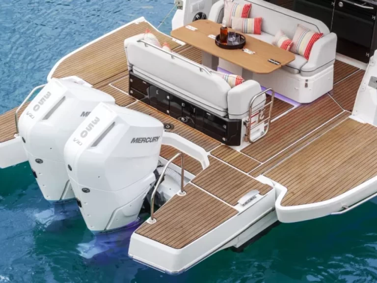 Wynajem łodzi Makarska tanio Gran Turismo 36