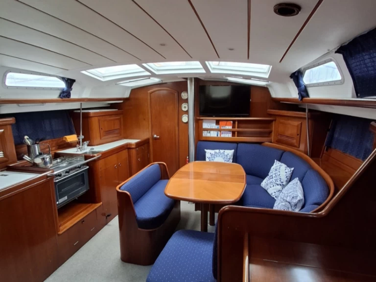 Bénéteau Oceanis Clipper 423 między profesjonalistami a osobami prywatnymi w Martinique