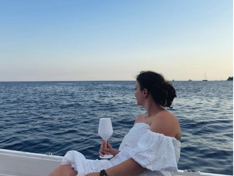 Wynajem Motorówka Apreamare z patentem 