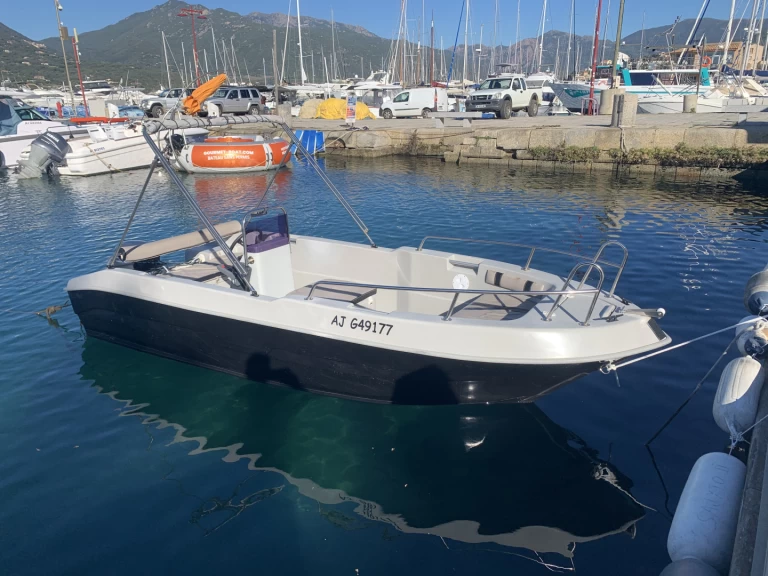 Wynajem Motorówka Prusa Marine z patentem 