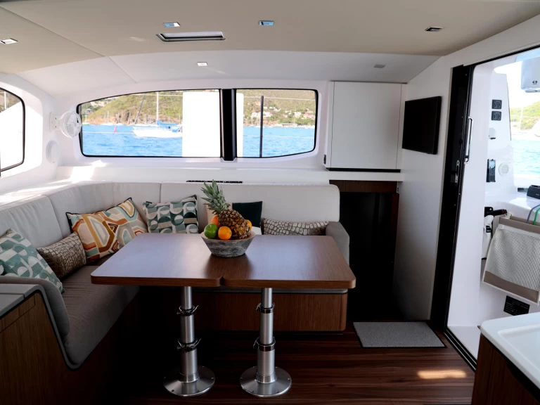 Wynajmij Katamaran z lub bez skippera Outremer w Marigot