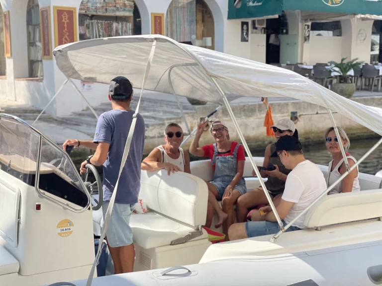 Wynajem Łódż półsztywna Bsc z patentem 