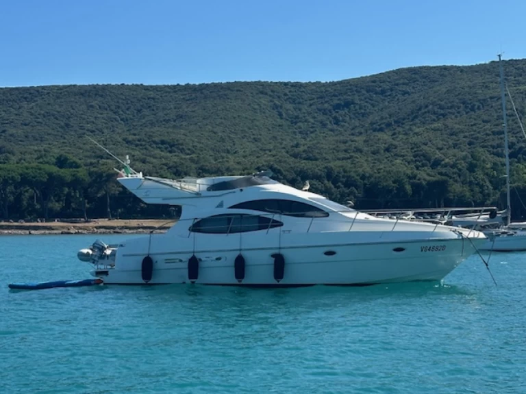 Wynajem w San Vincenzo- Azimut Azimut 42 Fly na SamBoat