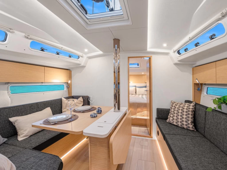 Hanse 360 między profesjonalistami a osobami prywatnymi w Furnari