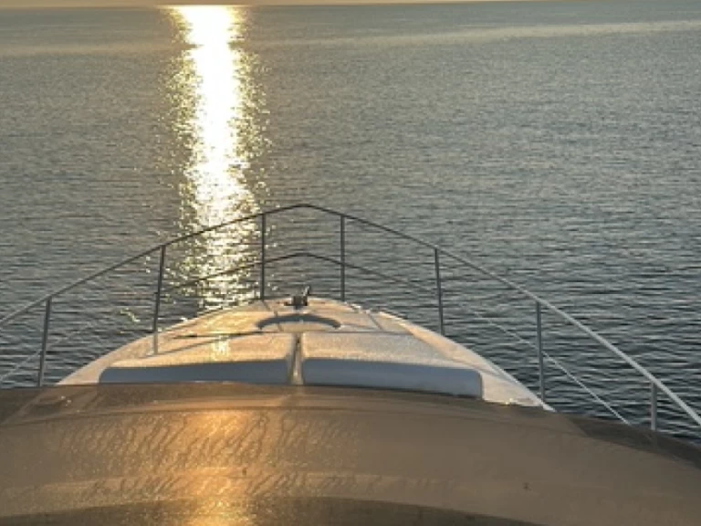 Wynajem łodzi Azimut Azimut 42 Fly w San Vincenzo na SamBoat 