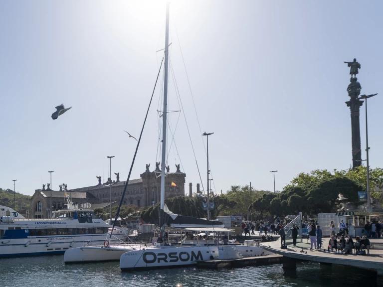 Wynajem Katamaran Fountaine Pajot z patentem 