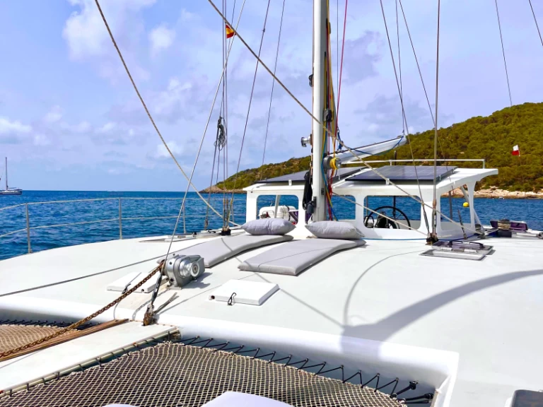 Styria Catamarán Styria 49 między profesjonalistami a osobami prywatnymi w San Pedro del Pinatar