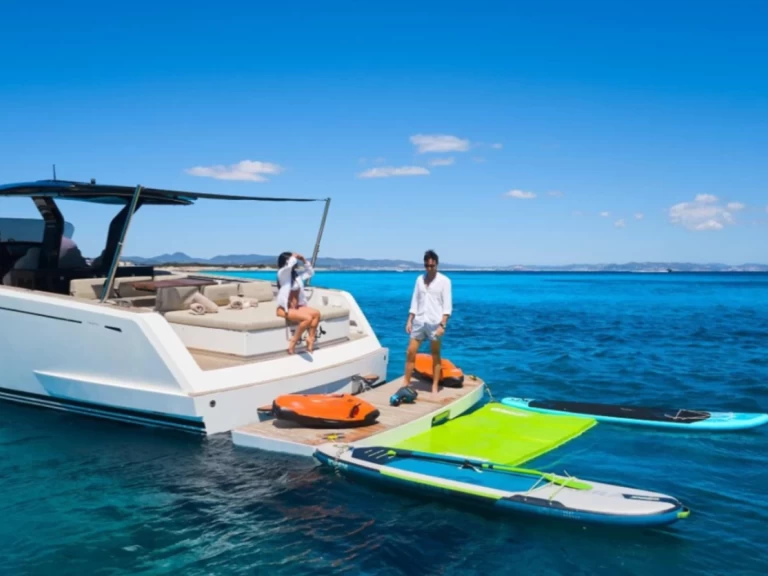 Wynajem Motorówka w Ibiza Town - Planazo 43