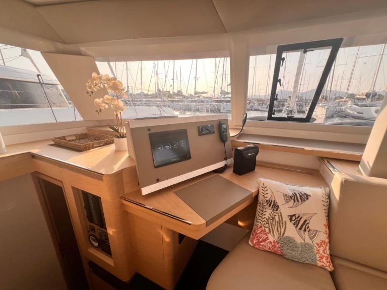 Katamaran do wynajmu w Olbia w najlepszej cenie