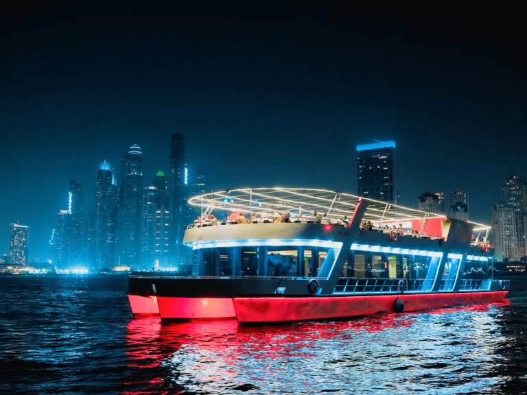 Wynajem Luksusowy jacht w Dubaï harbour - Sunseeker X15