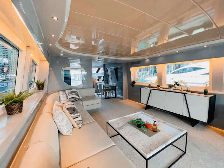 Wynajmij Sunseeker X8 w Dubaï harbour