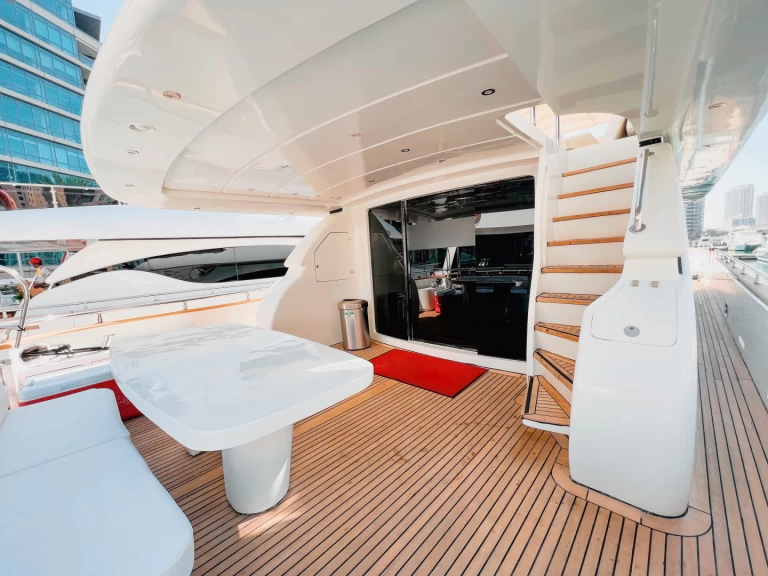 Wynajem łodzi Dubaï harbour tanio X8