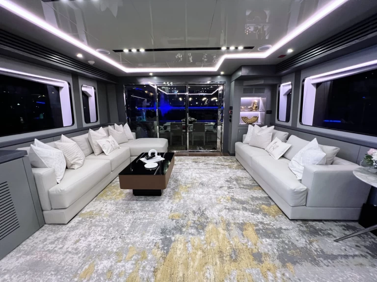 Wynajem Luksusowy jacht Azimut z patentem 