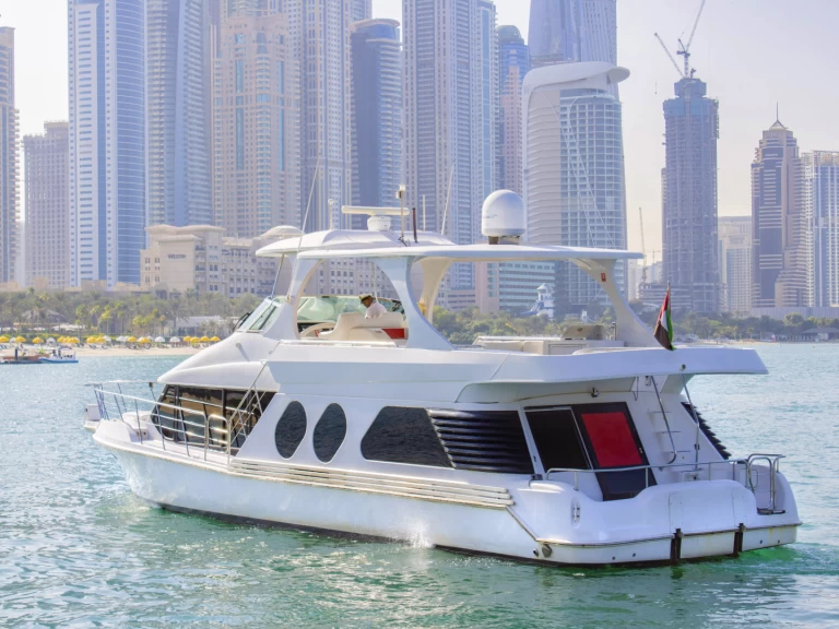 Wynajem łodzi Dubaï harbour tanio X23