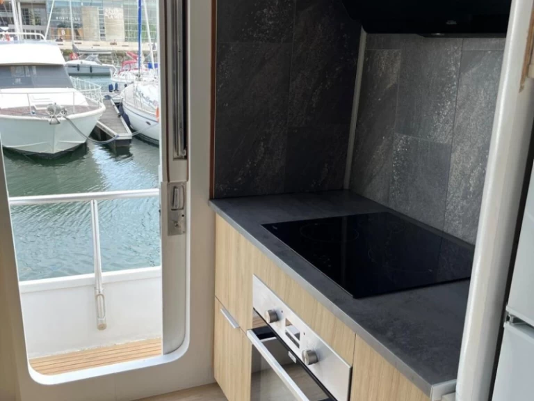 Wynajem łodzi La Rochelle tanio Canados 70