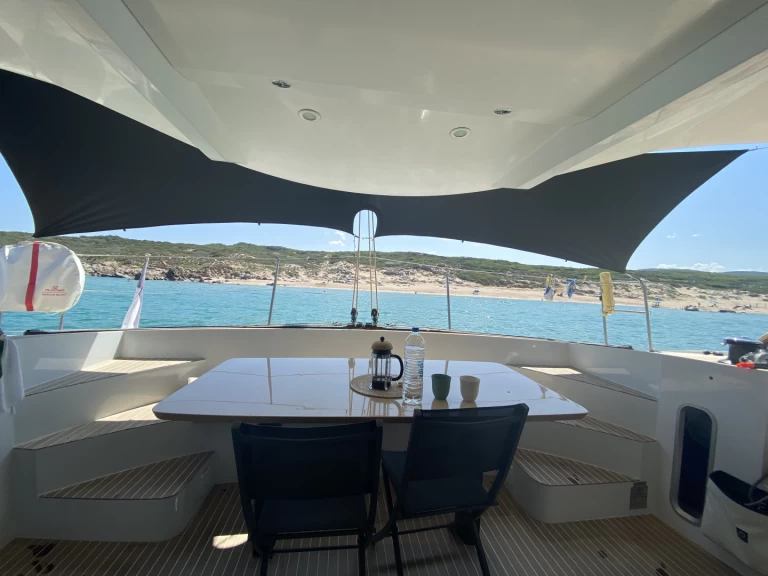 ALIBI ALIBI 54 między profesjonalistami a osobami prywatnymi w Pianottoli-Caldarello