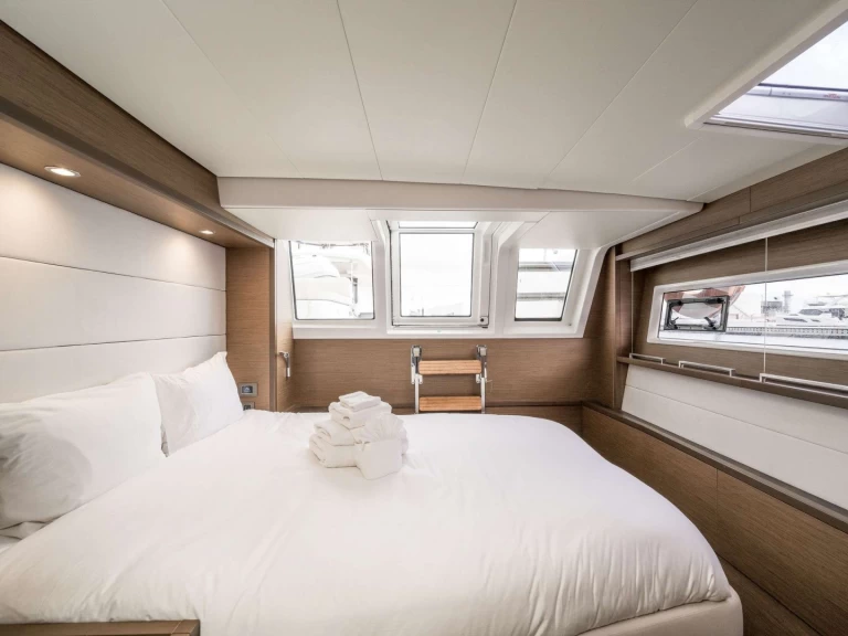 Katamaran do wynajmu w Bay Street Marina w najlepszej cenie