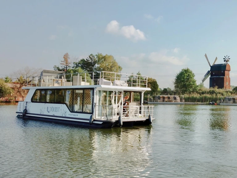 Wynajem łodzi Luxboot Luxboot w Buchholz City na SamBoat 