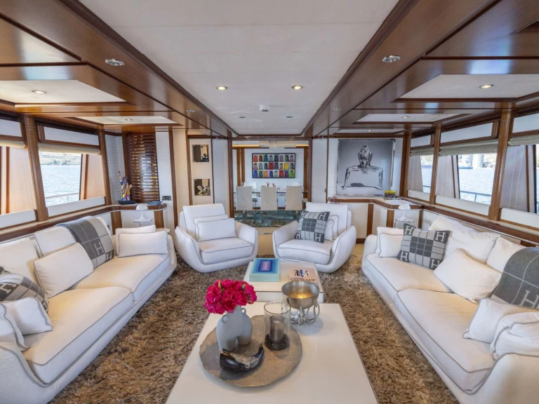 Wynajem łodzi Ateny tanio Bunker