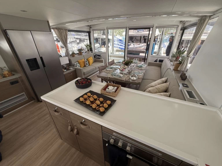 Wynajem łodzi Lavrio tanio Fortune One