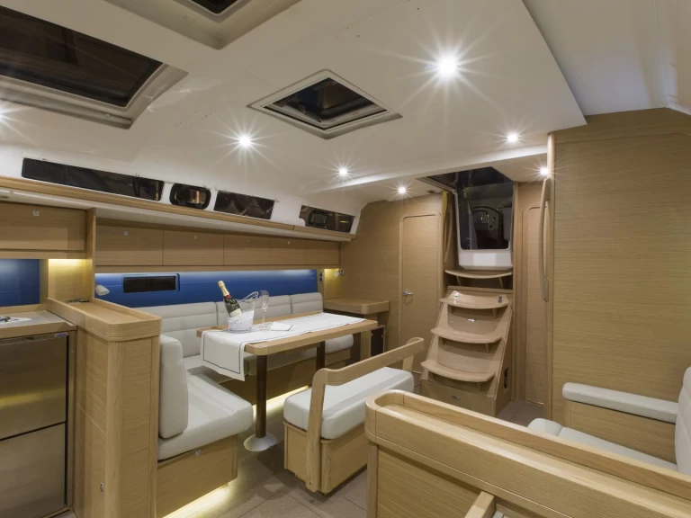 Wynajem łodzi Dufour Dufour 460 Grand Large w Alimos na SamBoat 