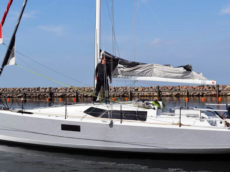 Wynajmij Żaglowiec z lub bez skippera Bavaria w La Trinité-sur-Mer