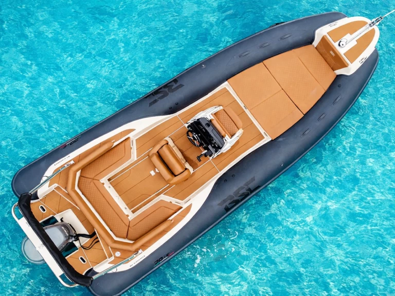 Łódż półsztywna do wynajmu w Saint-Laurent-du-Var w najlepszej cenie