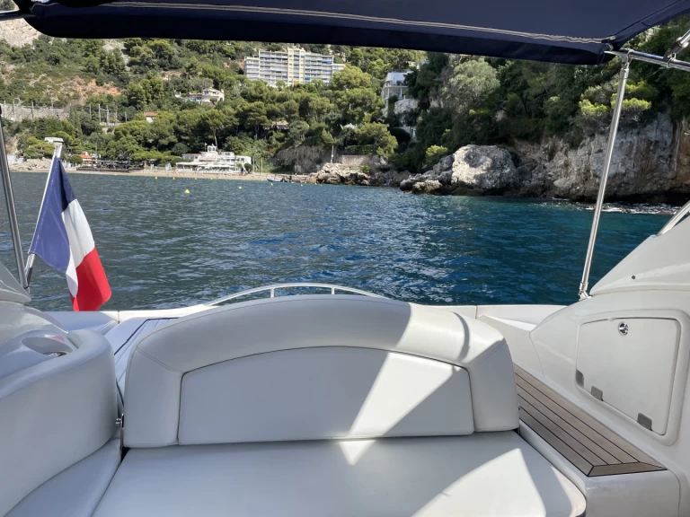 Wynajem Motorówka Sunseeker z patentem 