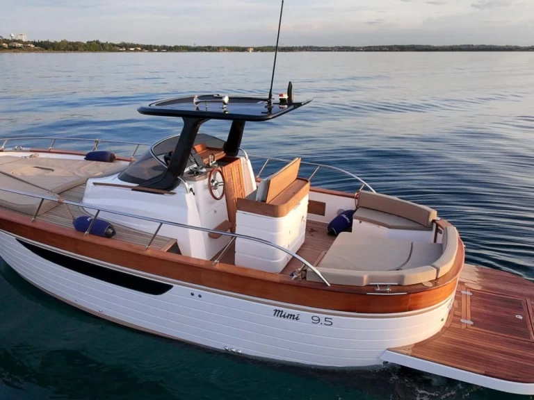 Wynajmij Motorówka z lub bez skippera Mimi w Sorrento