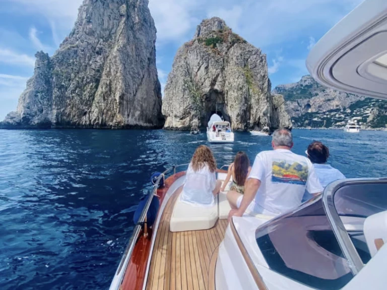 Mimi 9.5 Elite między profesjonalistami a osobami prywatnymi w Sorrento