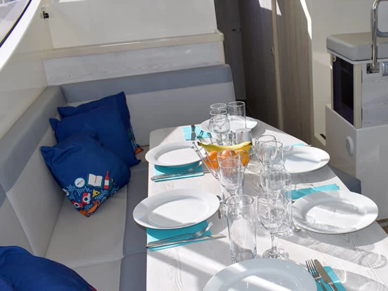 Wynajem łodzi Peterborough tanio Horizon 4