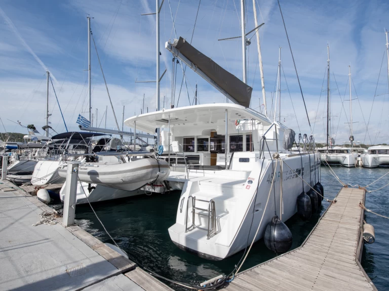 Wynajmij Lagoon Lagoon 450 F w Lavrio