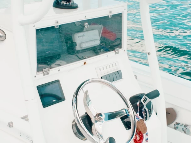 Wynajem łodzi Le Gosier tanio Forbin 23