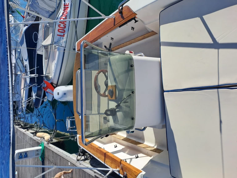 Wynajem łodzi La Spezia tanio Azzura