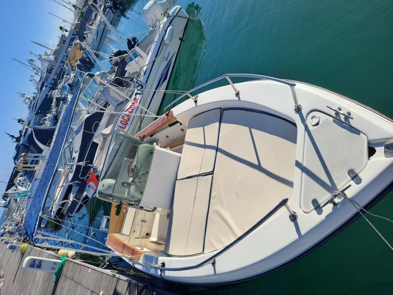 Wynajem Motorówka Ranieri z patentem 