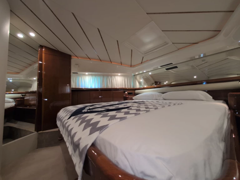 Wynajmij Motorówka z lub bez skippera Ferretti w Cádiz