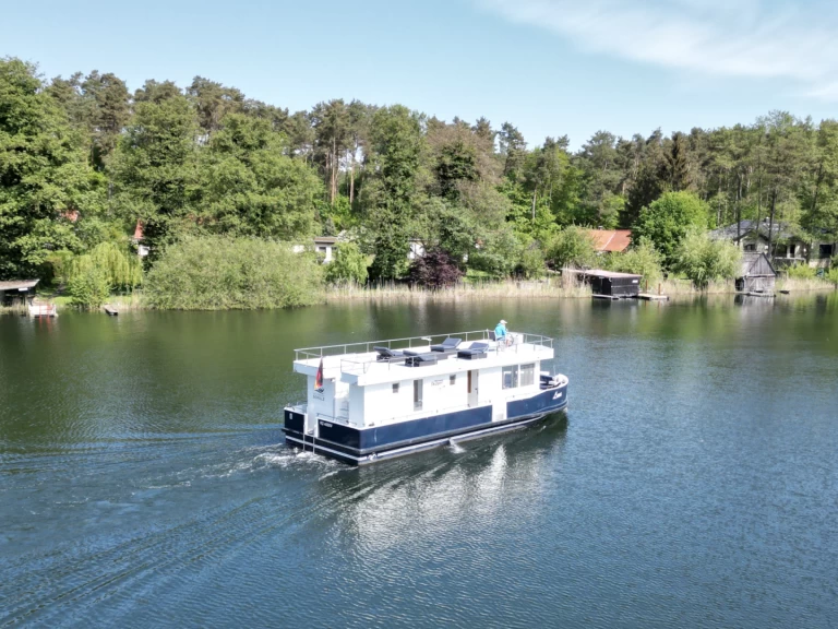 Wynajem Barka w Waren (Müritz) - Hausboot Yachtsuite