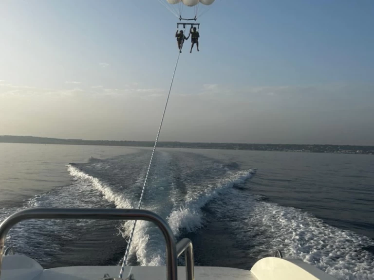 Wynajem łodzi Torre Vado tanio Parasailing 28