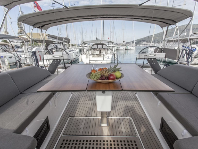 Wynajmij Żaglowiec z lub bez skippera Dufour w Preveza