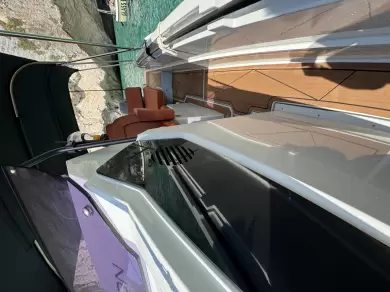 Motorówka do wynajmu w Zakynthos w najlepszej cenie