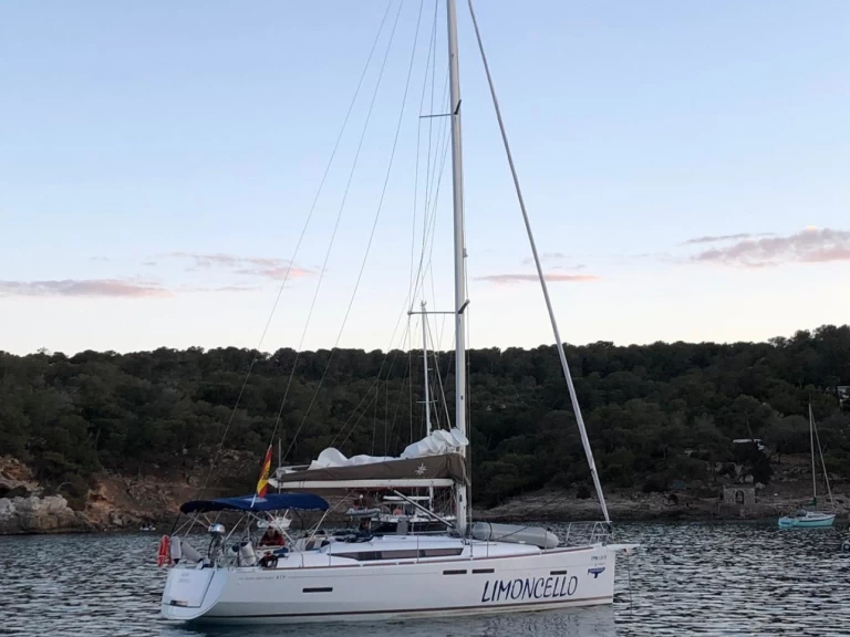 Wynajmij Jeanneau Sun Odyssey 419 w Palma de Mallorca