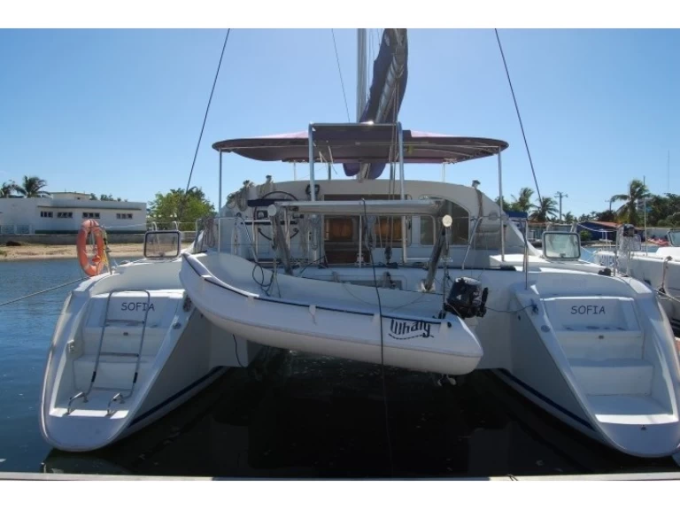 Lagoon Lagoon 410 między profesjonalistami a osobami prywatnymi w Cienfuegos