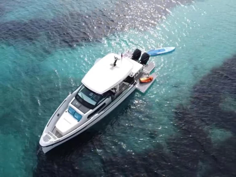 Wynajmij Saxdor Saxdor 320 GTO w Golfe-Juan