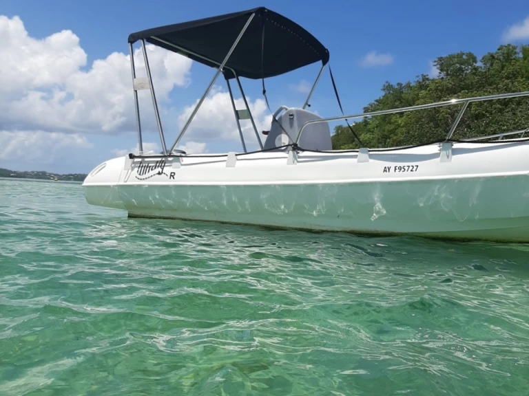 Wynajem Motorówka w Le François - Whaly Whaly 500