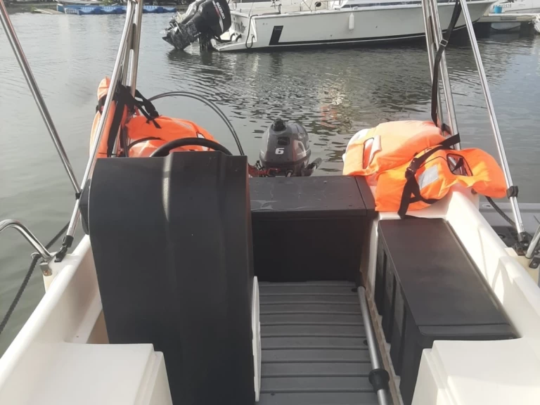 Motorówka do wynajmu w Le François w najlepszej cenie