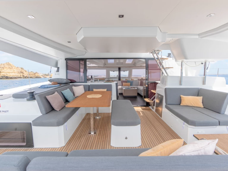 Wynajem Katamaran w Olbia - Fountaine Pajot Elba 45