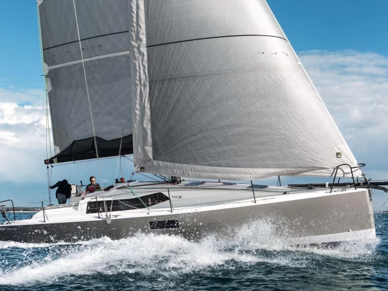 Wynajmij Żaglowiec z lub bez skippera Bavaria w Larmor-Plage